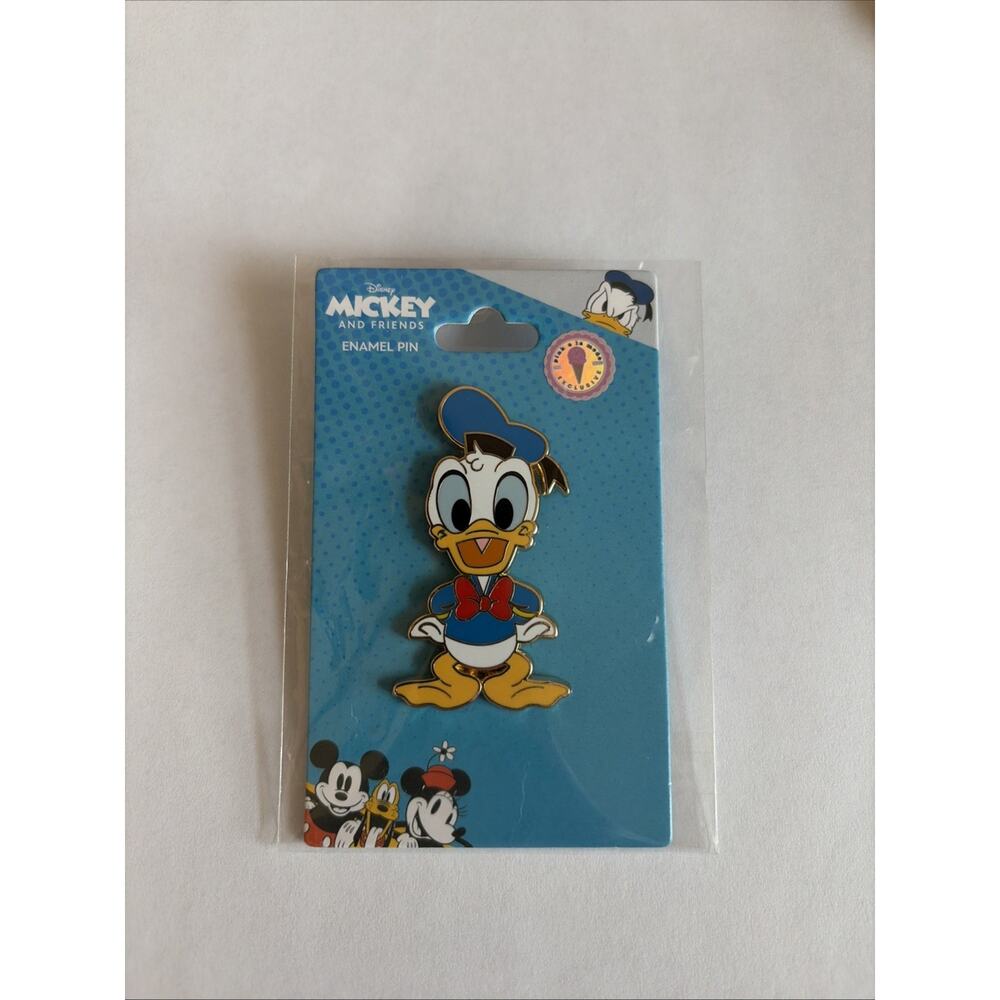 Disney Pink A La Mode Donald Duck Collectible 2.125" Pin